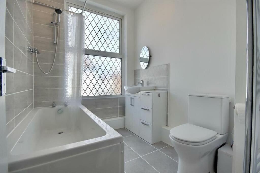 Improved Private House In Central Location Portsmouth Dış mekan fotoğraf